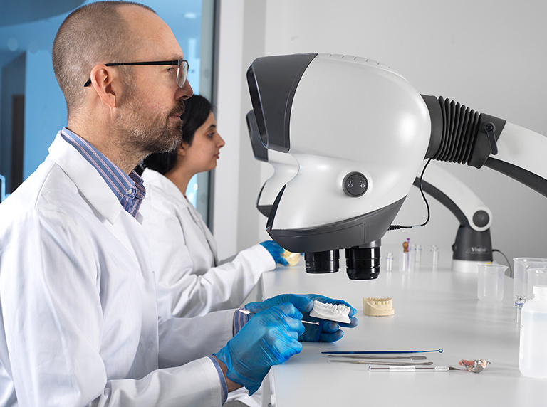 2.Natural-posture-Mantis-dental-application-feature-image
