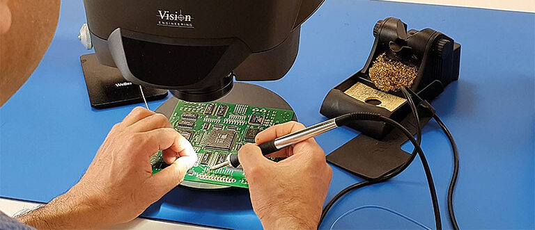 PCB soldering with Mantis PIXO 768x432px