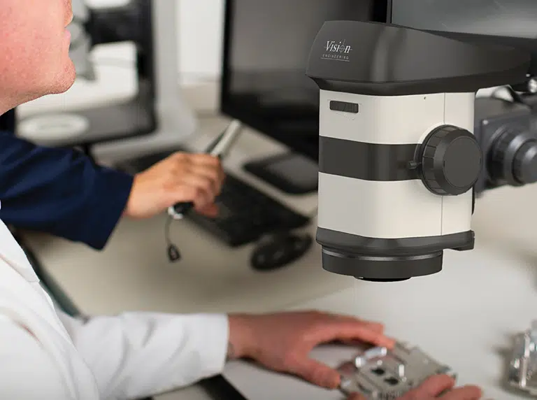 VISO_machined_Edit_CMYK-768×572 Una parte metallica lavorata esaminata da ProteQ VISO