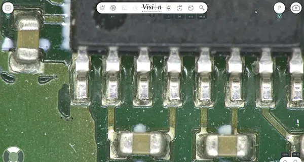 AURA-SS-Electronics-600×321 Scheda PCB sotto ingrandimento